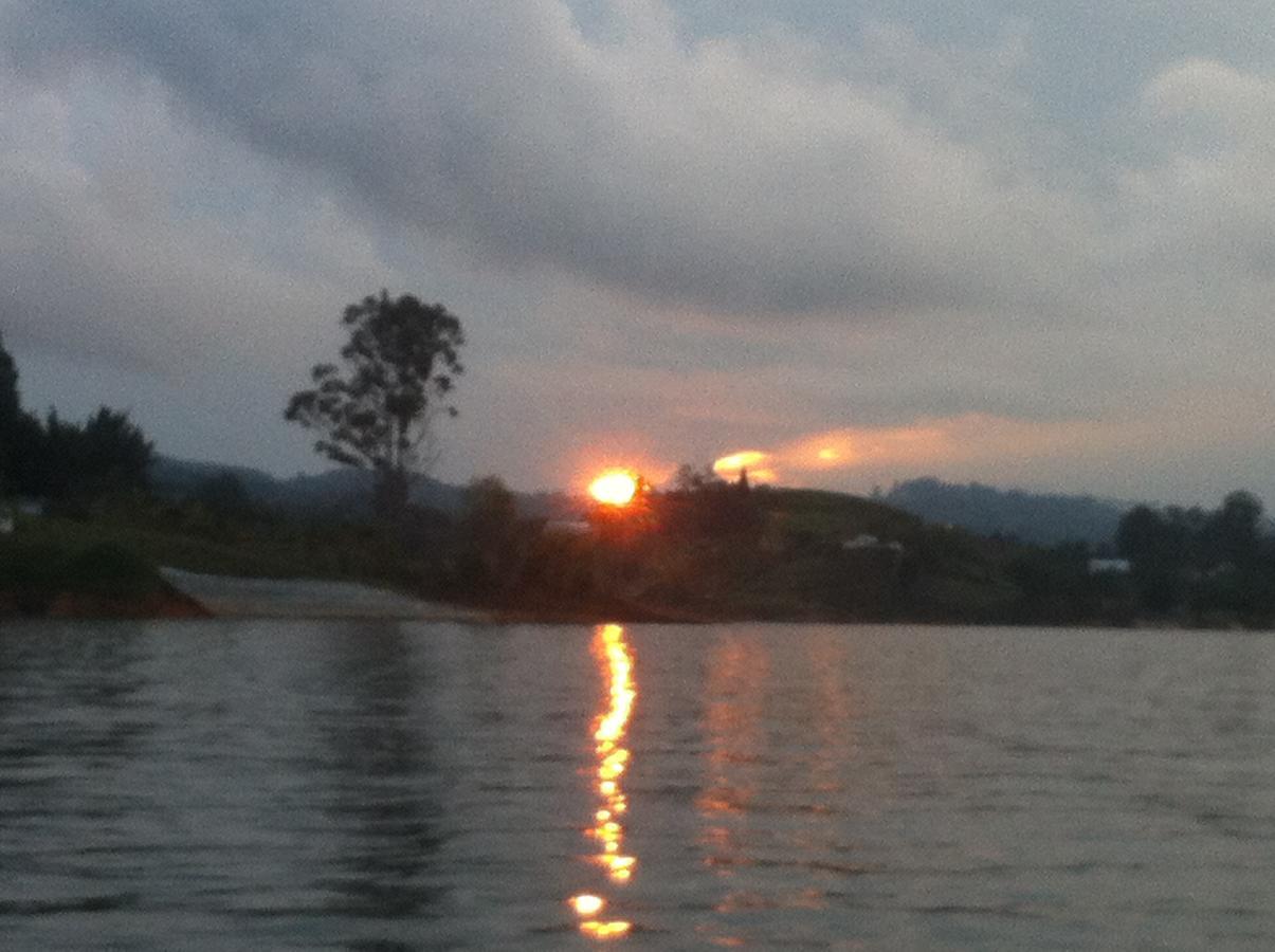 Casa Finca Tipica The Lake Hotel Guatapé 외부 사진